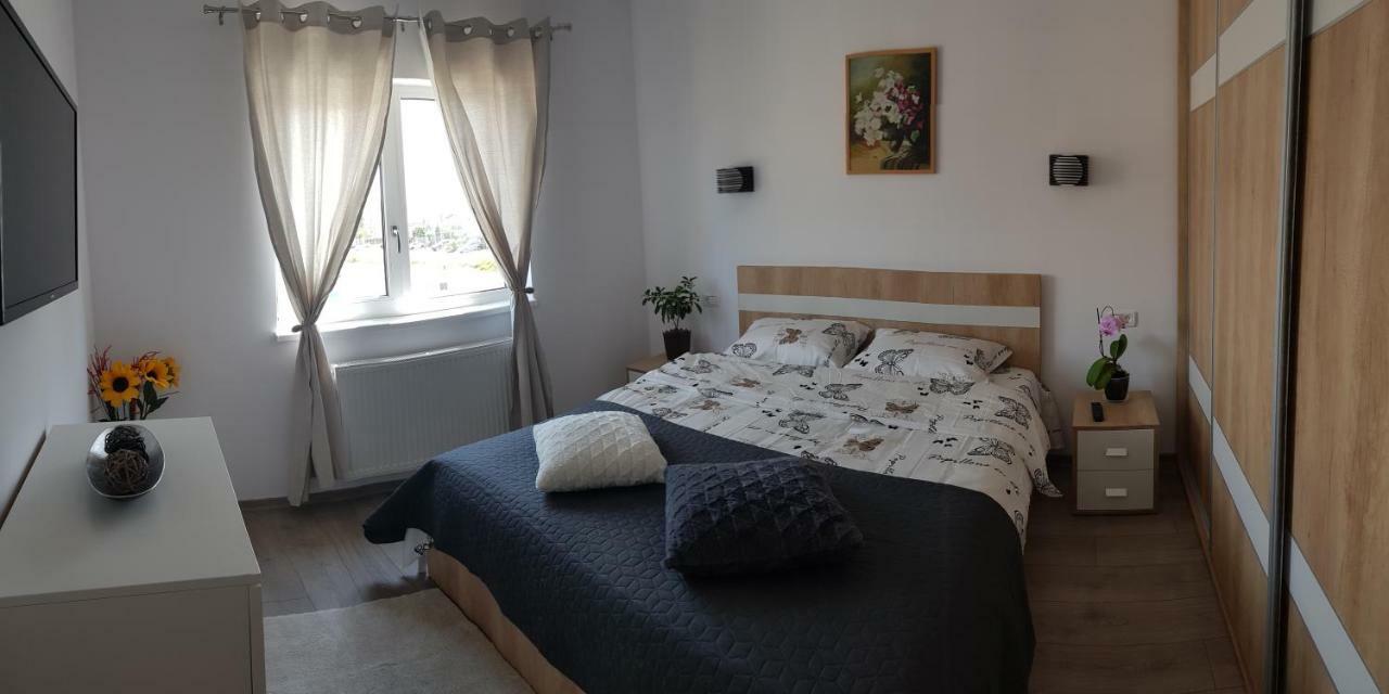 Apartament Karina Navodari Exterior photo
